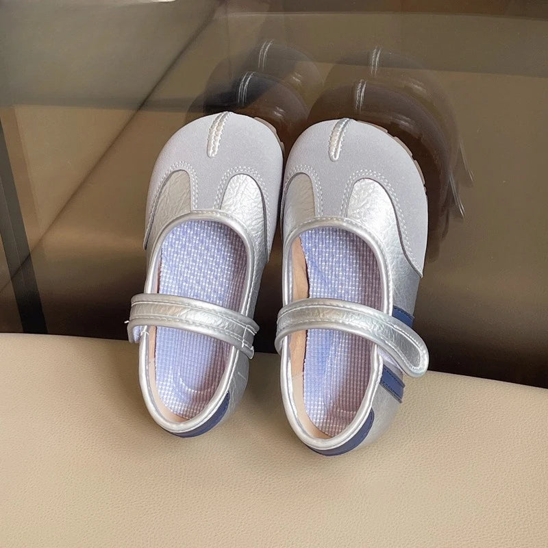 2025 New Children's Flats Simple Leather Shoes Versatile Kids Causal Fashion Shoes Vintage Trendy Girls Contrasting Bean Shoes