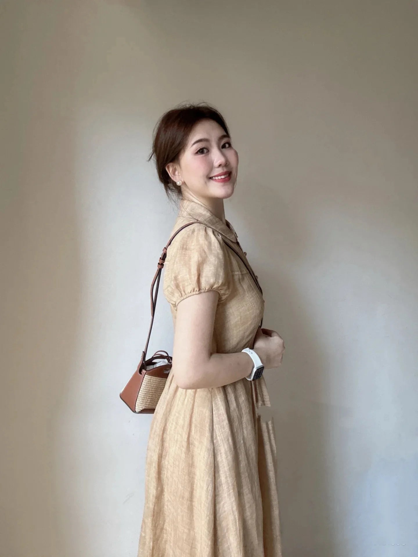 Summer elegant fitted solid color short sleeve dress