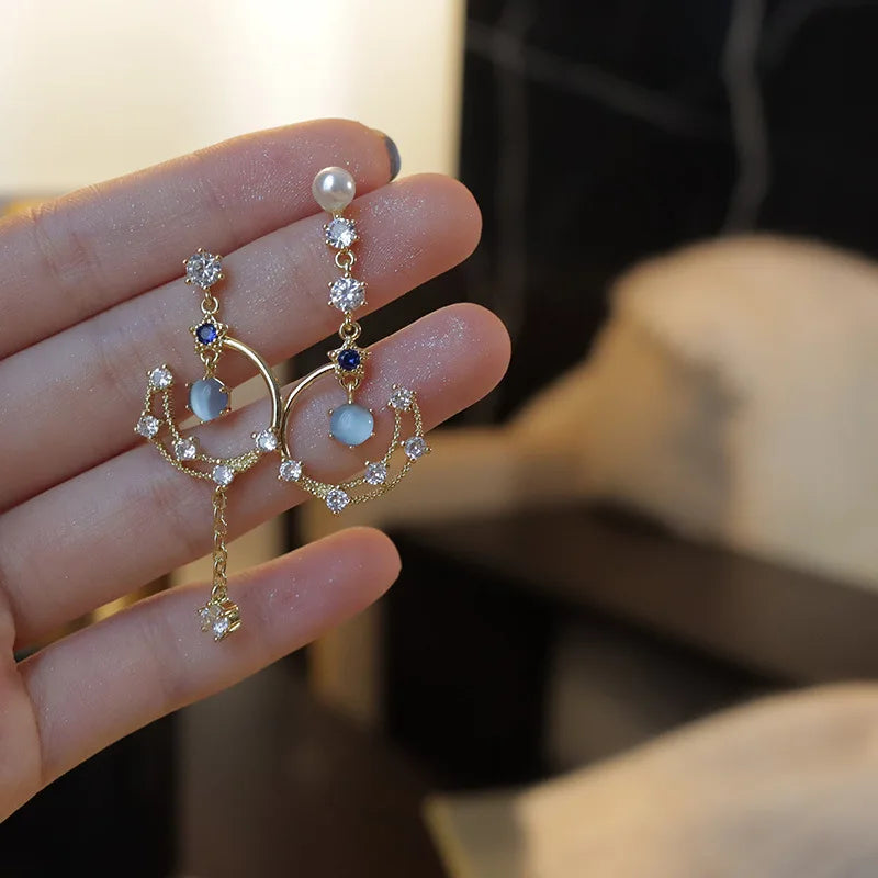 Pearl Moon Asymmetric Water Drop Earrings For Women
