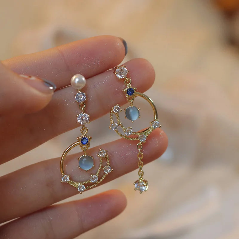Pearl Moon Asymmetric Water Drop Earrings For Women