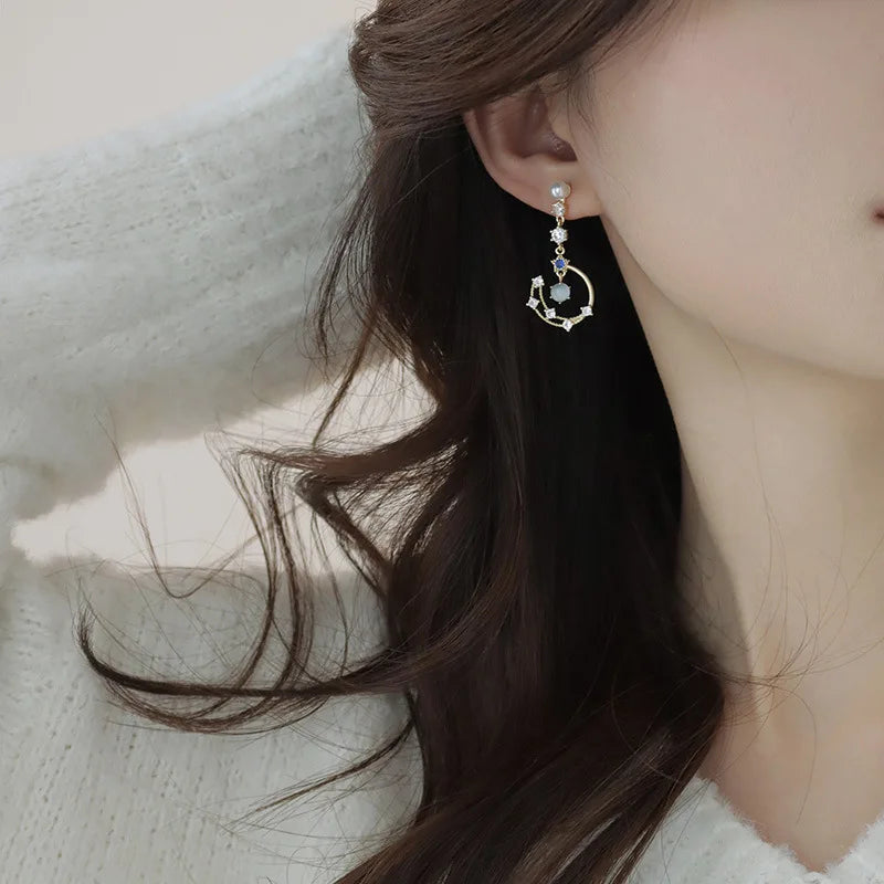 Pearl Moon Asymmetric Water Drop Earrings For Women