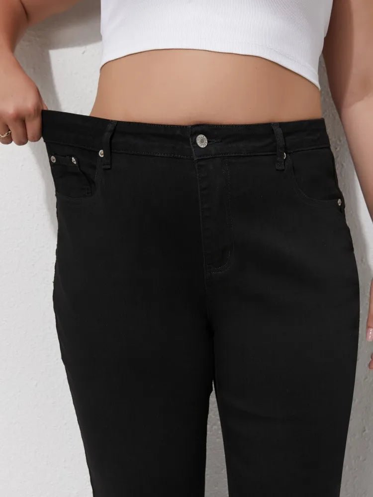 Plus Size Black Jeans Mid rise Ankle length Women's Denim Trousers Classic Design Fashion Staple
