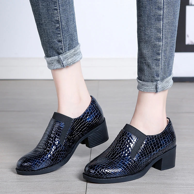 Patent Leather Comfortable Luxury Shoe for Party