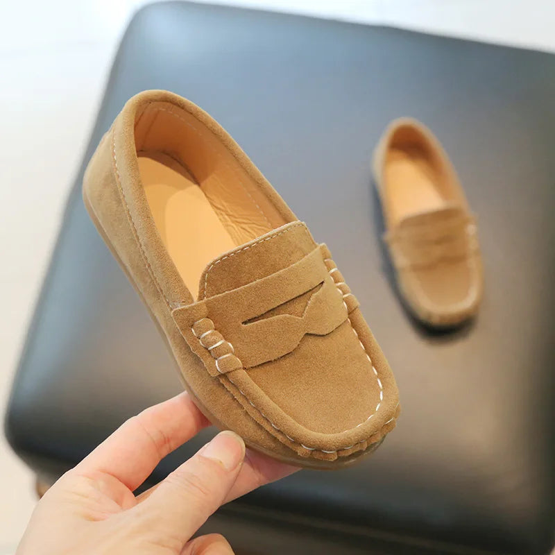 Children Casual Slip on Shoes Boys Lightweight Soft Sole Non Slip Outdoor Walking Shoes Kids Breathable Solid Color Loafer Shoes