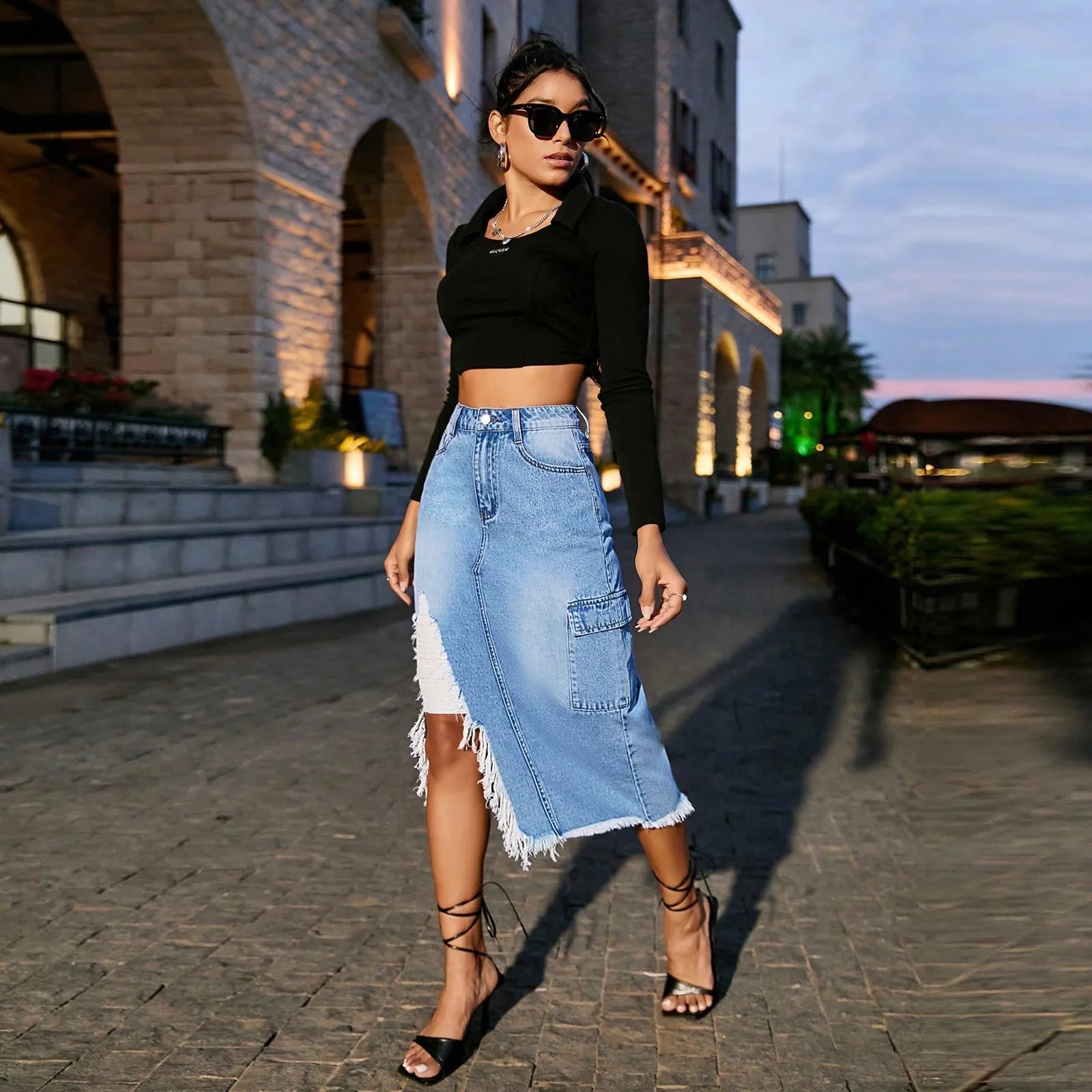 Women'S High-Waisted Denim Slim-Fit Skirt With Side Slits Tassels And Light Blue Raw Edges With Irregular Pockets Fashionable
