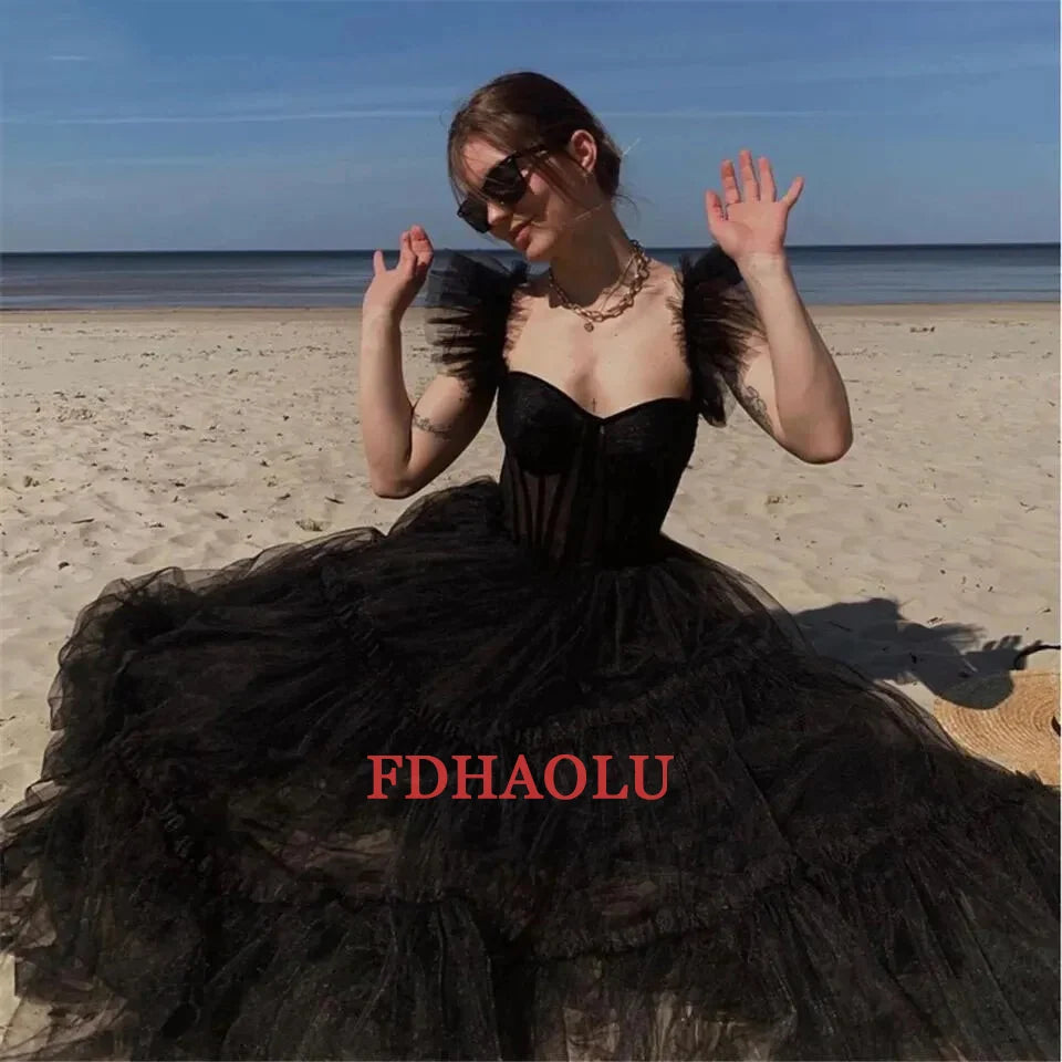 Customized Simple Black Tiered Skirt Tulle Short Prom Dresses