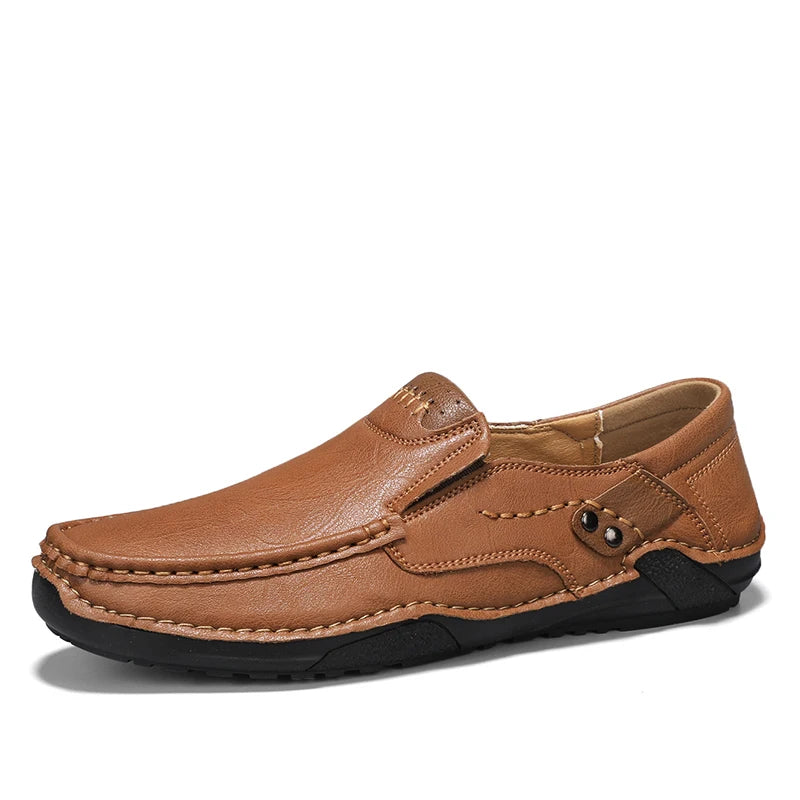 2025 Autumn New Men's Casual Handmade Loaf Leather Shoes Slip-On Lazy Business Casual Soft Leather Soft Sole Beanie Shoes Dad Men's Shoes Driving Shoes