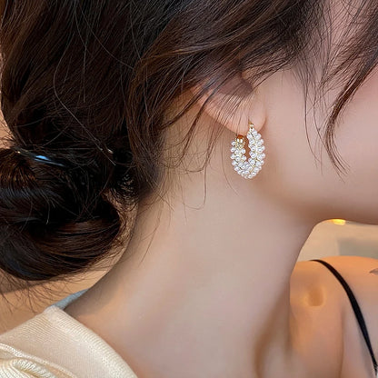 Women's Jewelry Design With Gold Color U-shaped Pearl Earrings