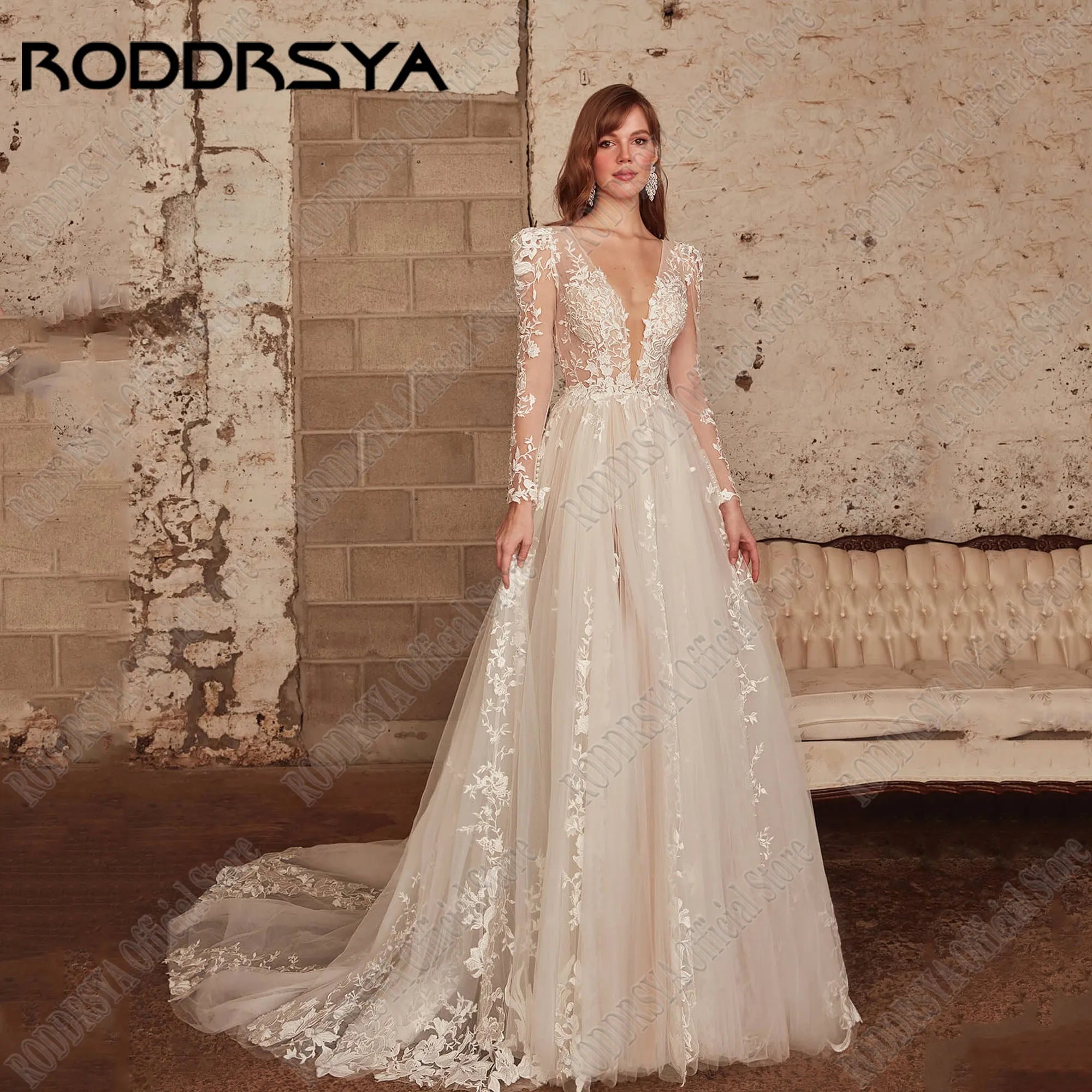 Full Sleeve Wedding Dress V Neck Backless Applique Lace Gowns