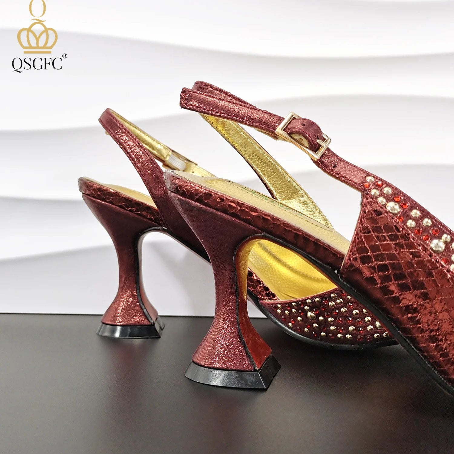 Ladies Wine Color Crystal Heels And Bag Three-Dimensional Capacity Bag & Shoes