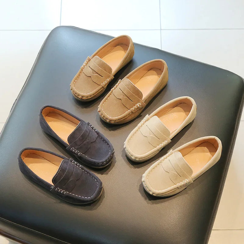 Children Casual Slip on Shoes Boys Lightweight Soft Sole Non Slip Outdoor Walking Shoes Kids Breathable Solid Color Loafer Shoes