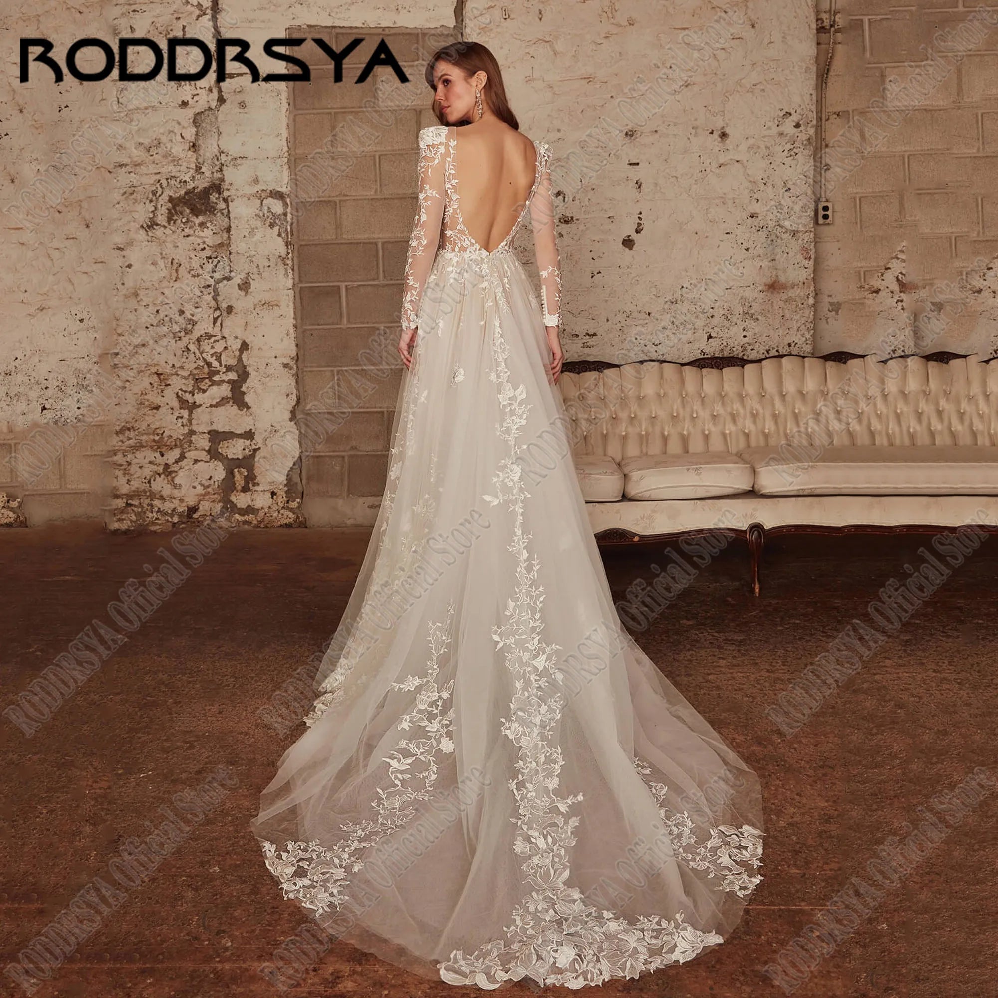 Full Sleeve Wedding Dress V Neck Backless Applique Lace Gowns