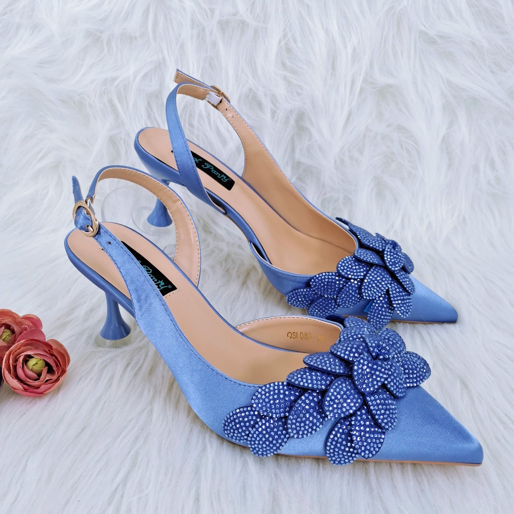 Handmade Garland Gag and Shoes Pointed Toe Pumps Crystal Handle Clutch
