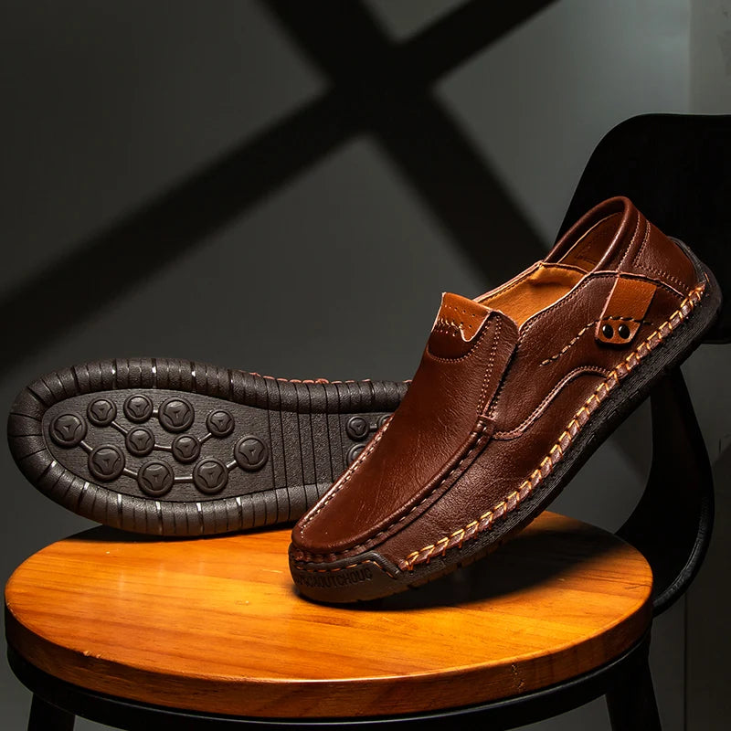 New Handmade Leather Men Shoes Casual Comfortable Men Loafers Slip On Leather Shoes Men Flats Hot Sale Outdoor Walking Shoes