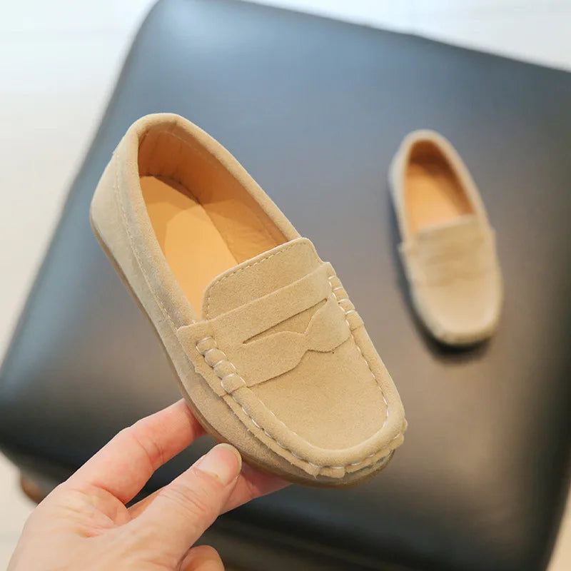 Children Casual Slip on Shoes Boys Lightweight Soft Sole Non Slip Outdoor Walking Shoes Kids Breathable Solid Color Loafer Shoes