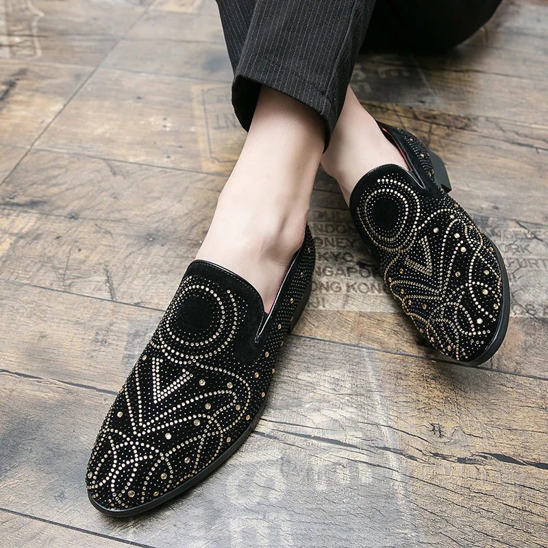 2024 new riveted rhine-drill pointed leather shoes male hair stylist fashion shoes a slip-on lazy casual men's shoes