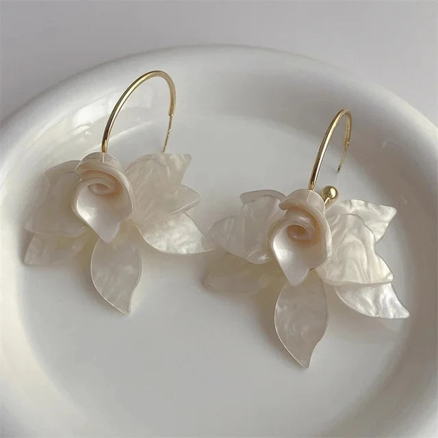 Vintage Irregular Metal Petals Earrings
