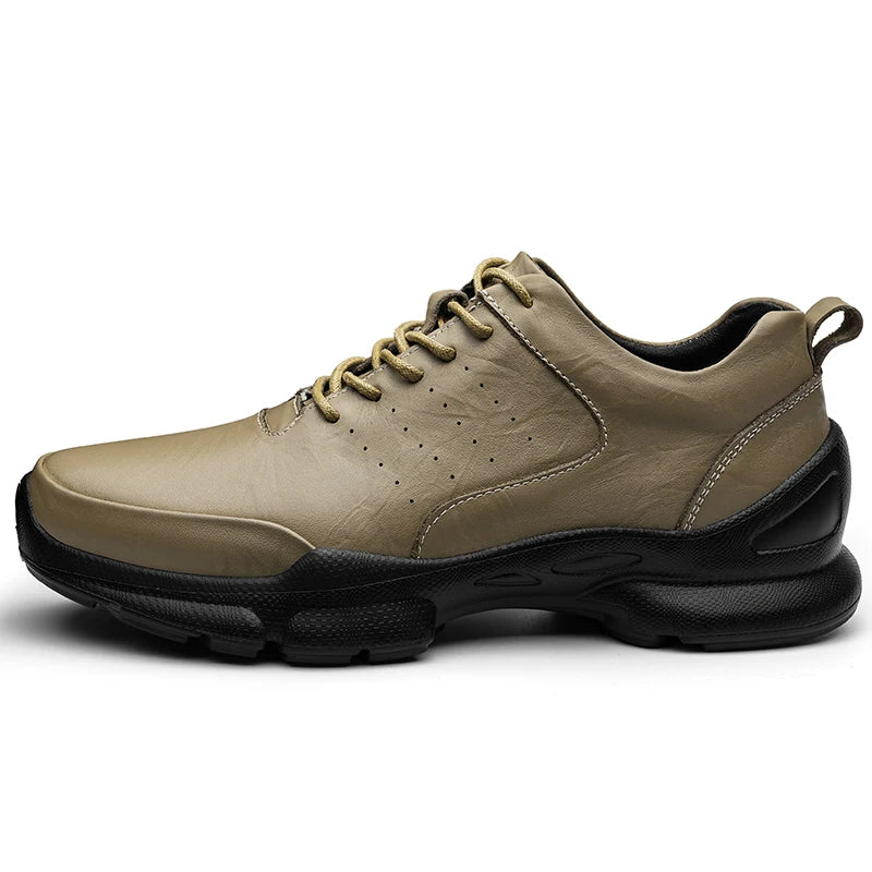 The 2025 New Men's Casual Shoes Feature A Genuine Cowhide Upper, Comfortable Lining, and Street Fashion Business Leather Shoes