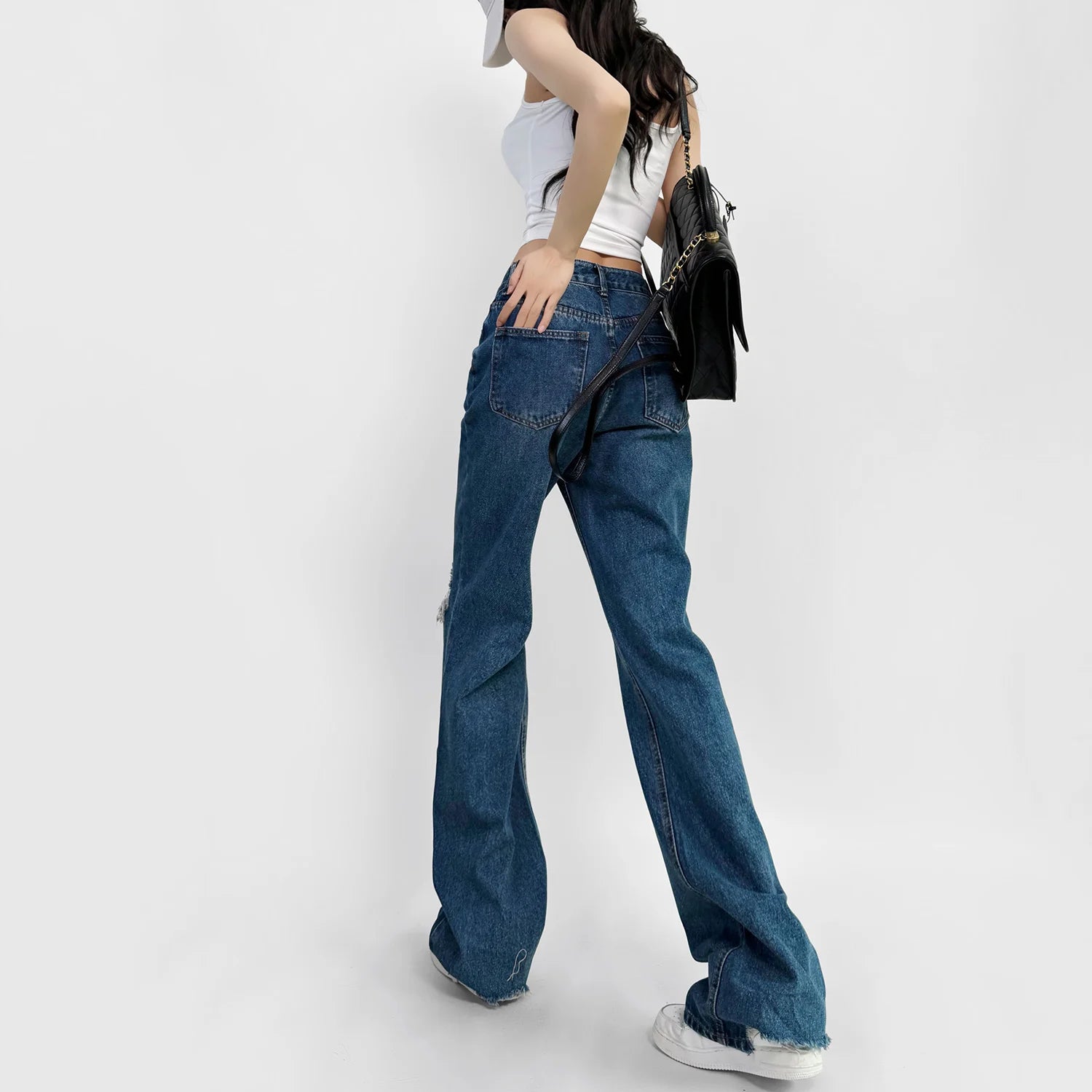 High‑Waist Straight‑Leg Distressed Jeans — Relaxed Fit with Knee Rip & Washed Finish