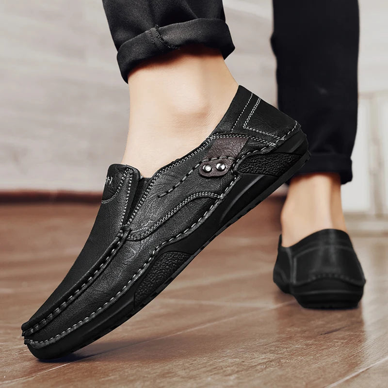 2025 Autumn New Men's Casual Handmade Loaf Leather Shoes Slip-On Lazy Business Casual Soft Leather Soft Sole Beanie Shoes Dad Men's Shoes Driving Shoes