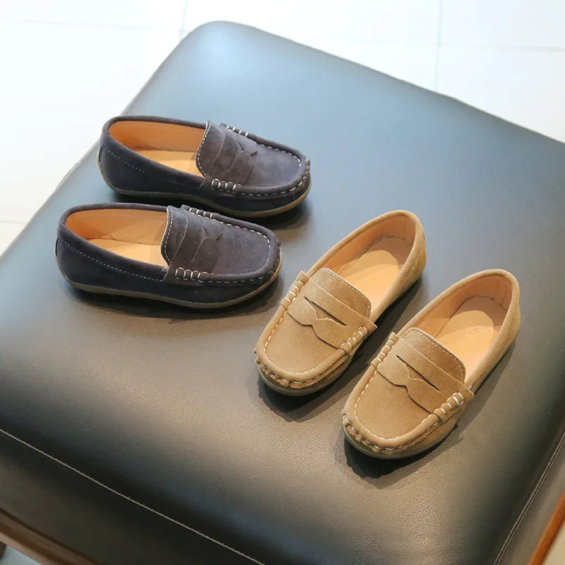 Children Casual Slip on Shoes Boys Lightweight Soft Sole Non Slip Outdoor Walking Shoes Kids Breathable Solid Color Loafer Shoes