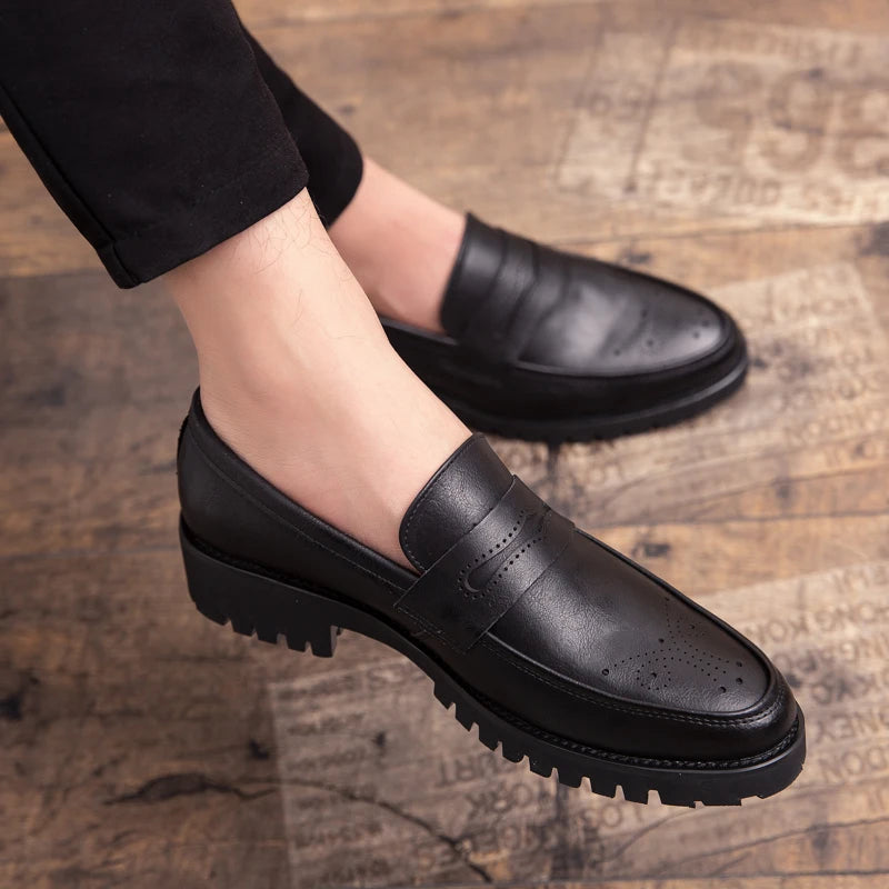 2022 Luxury Brand Penny Loafers men Casual shoes Slip on Leather Dress shoes big size 38-46 Brogue Carving loafer Driving party