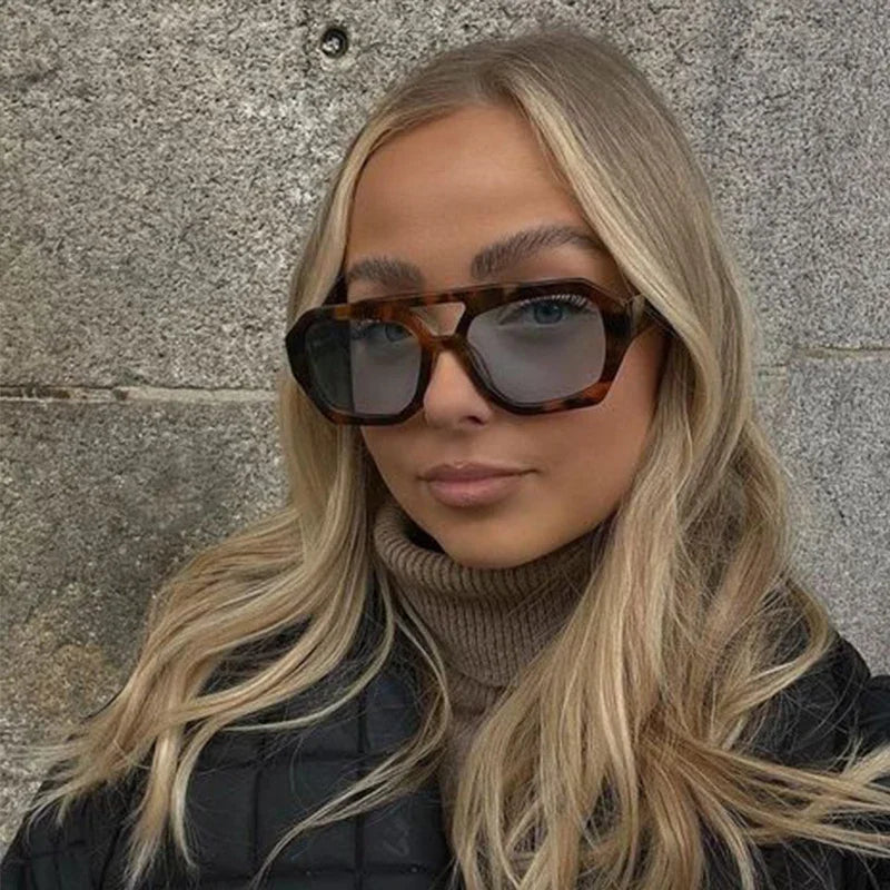 Fashion Sunglasses Luxury Designer Colored Lenses Sun Shade Glasses for Women Vintage UV400 Brand Sun Glasses