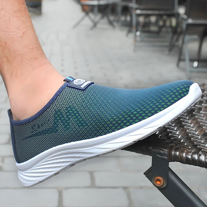 Mesh Men Casual Shoes Summer Lightweight Sneakers Men Outdoor Walking Shoes Breathable Slip on Mens Loafers Zapatillas Hombre