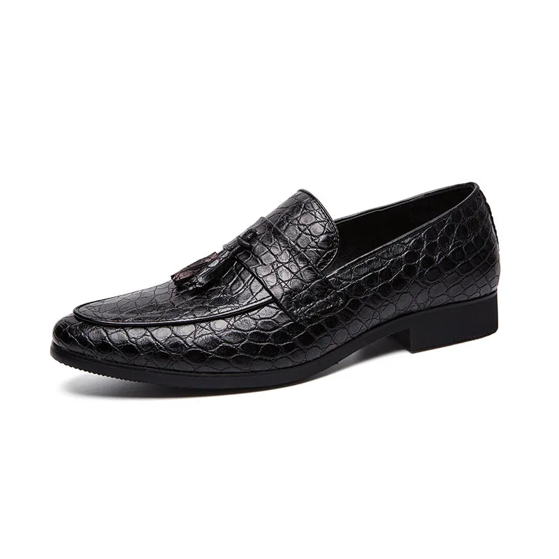 New pointed Business shoes Comfortable soft Leather footwear Men Outdoor non slip Loafers  Moccasins Casual light Flats Zapatos