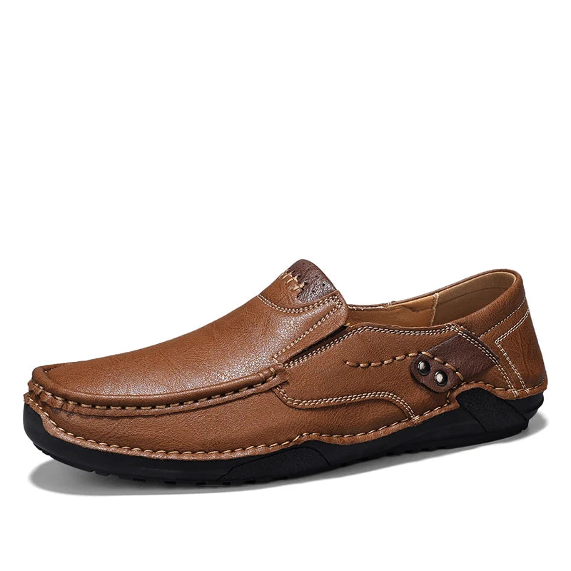 2025 Autumn New Men's Casual Handmade Loaf Leather Shoes Slip-On Lazy Business Casual Soft Leather Soft Sole Beanie Shoes Dad Men's Shoes Driving Shoes