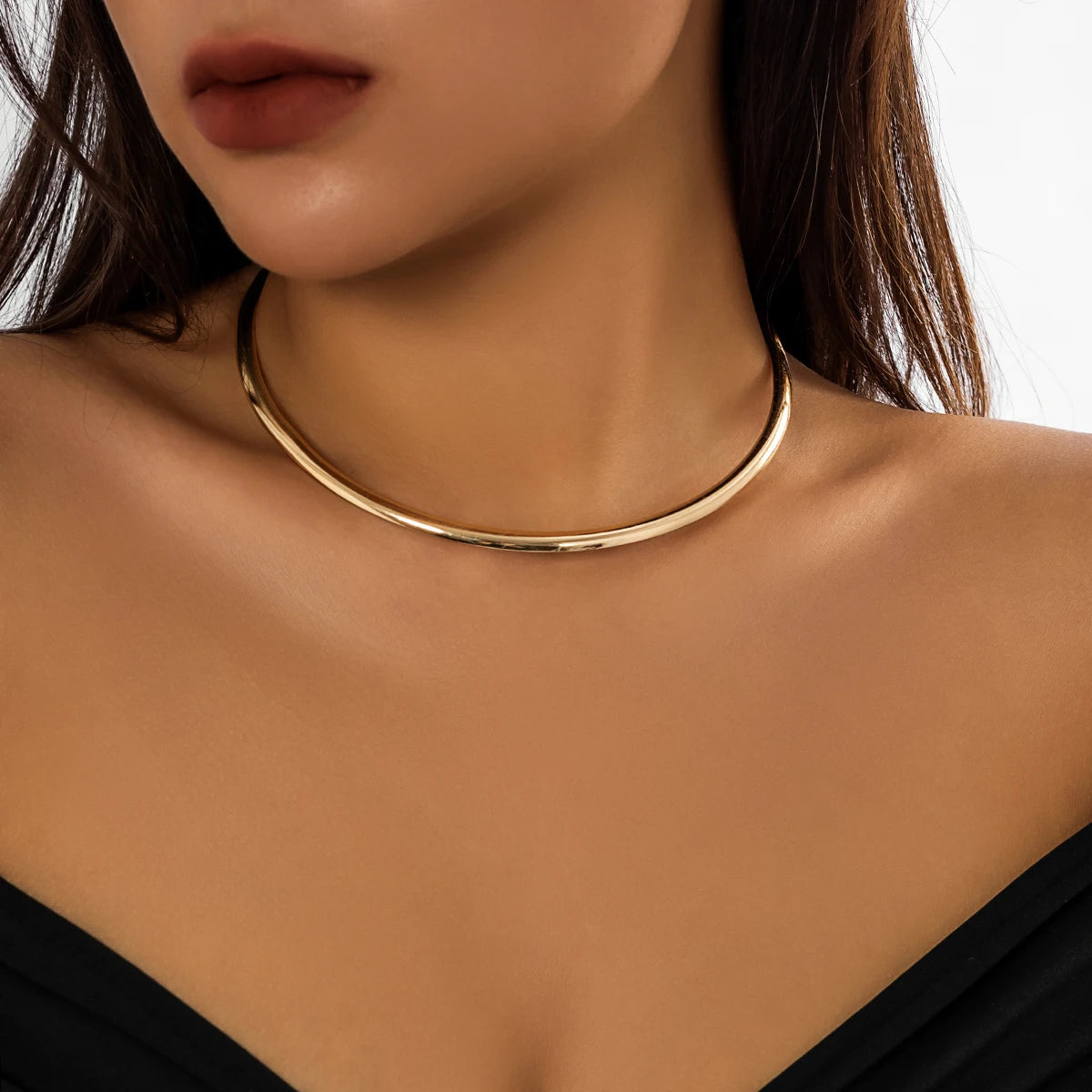Elegant Simple Chunky Circle Torques Necklace