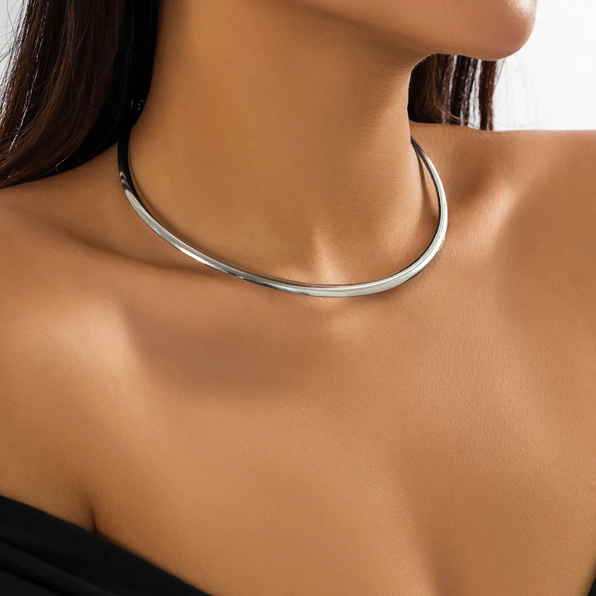 Elegant Simple Chunky Circle Torques Necklace