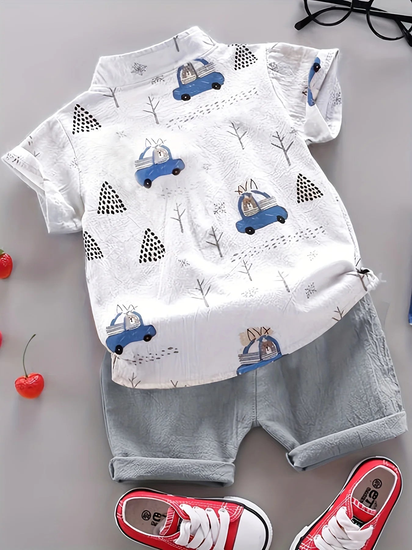 Infant and toddler short sleeved shorts set
