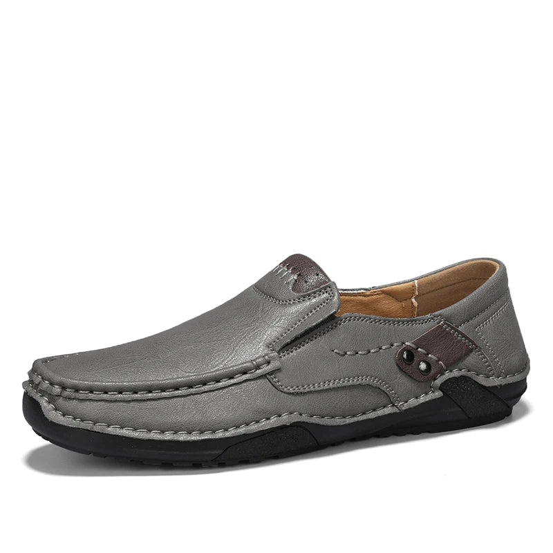 2025 Autumn New Men's Casual Handmade Loaf Leather Shoes Slip-On Lazy Business Casual Soft Leather Soft Sole Beanie Shoes Dad Men's Shoes Driving Shoes