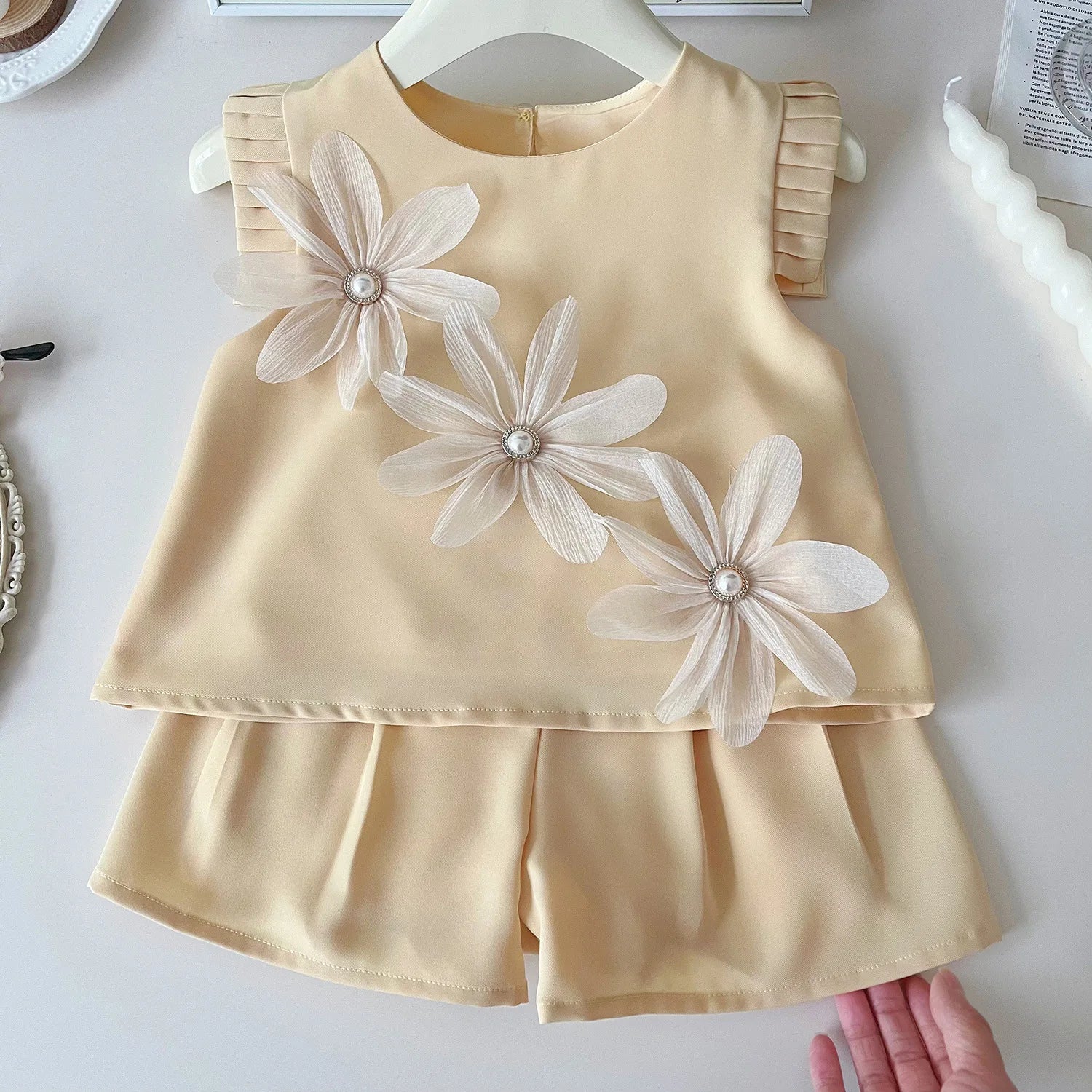 Girls Three Flowers Short Sleeve Tshirt+Shorts