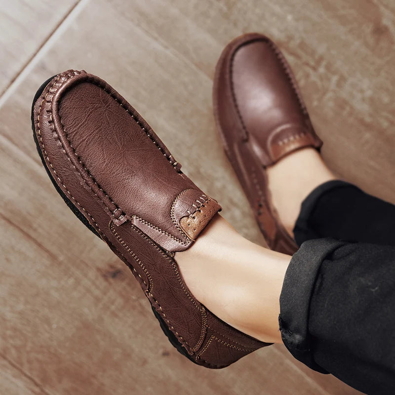 2025 Autumn New Men's Casual Handmade Loaf Leather Shoes Slip-On Lazy Business Casual Soft Leather Soft Sole Beanie Shoes Dad Men's Shoes Driving Shoes