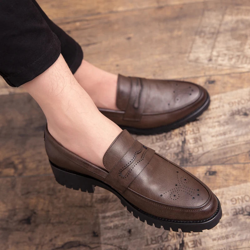 2022 Luxury Brand Penny Loafers men Casual shoes Slip on Leather Dress shoes big size 38-46 Brogue Carving loafer Driving party