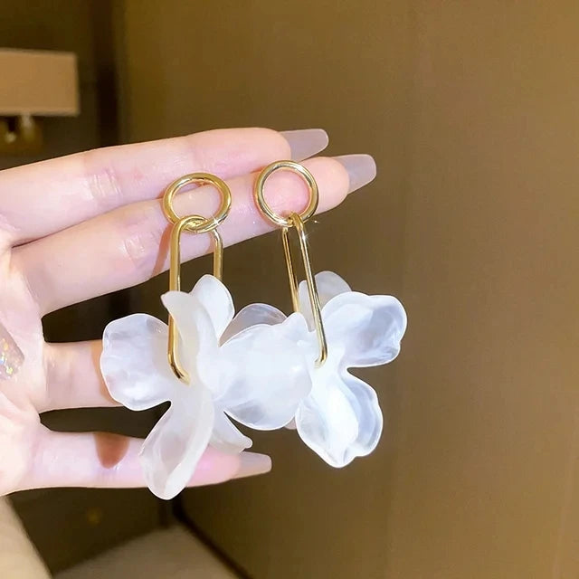 Vintage Irregular Metal Petals Earrings