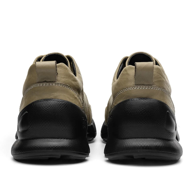 The 2025 New Men's Casual Shoes Feature A Genuine Cowhide Upper, Comfortable Lining, and Street Fashion Business Leather Shoes