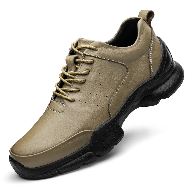The 2025 New Men's Casual Shoes Feature A Genuine Cowhide Upper, Comfortable Lining, and Street Fashion Business Leather Shoes