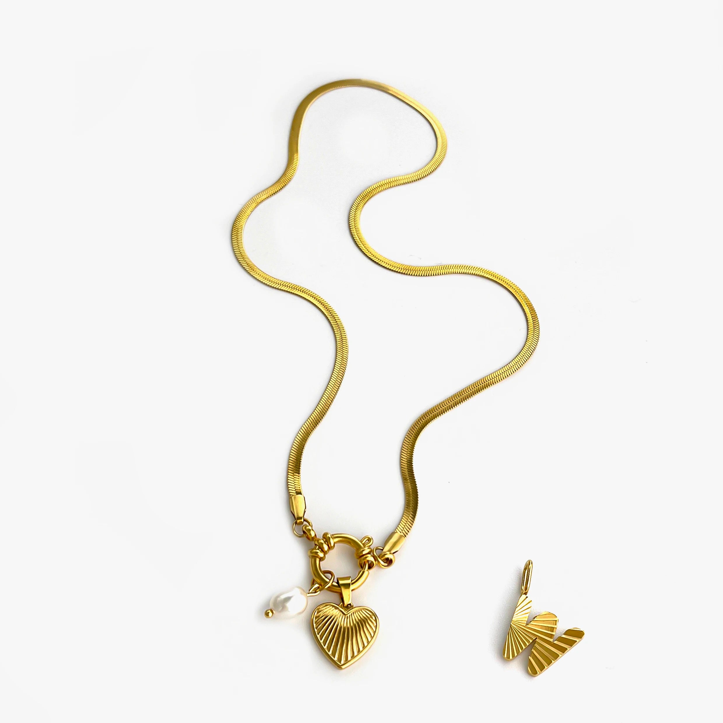 Tarnish Fashion Unusual Jewelry Freshwater Pearl Heart Pendant Necklace