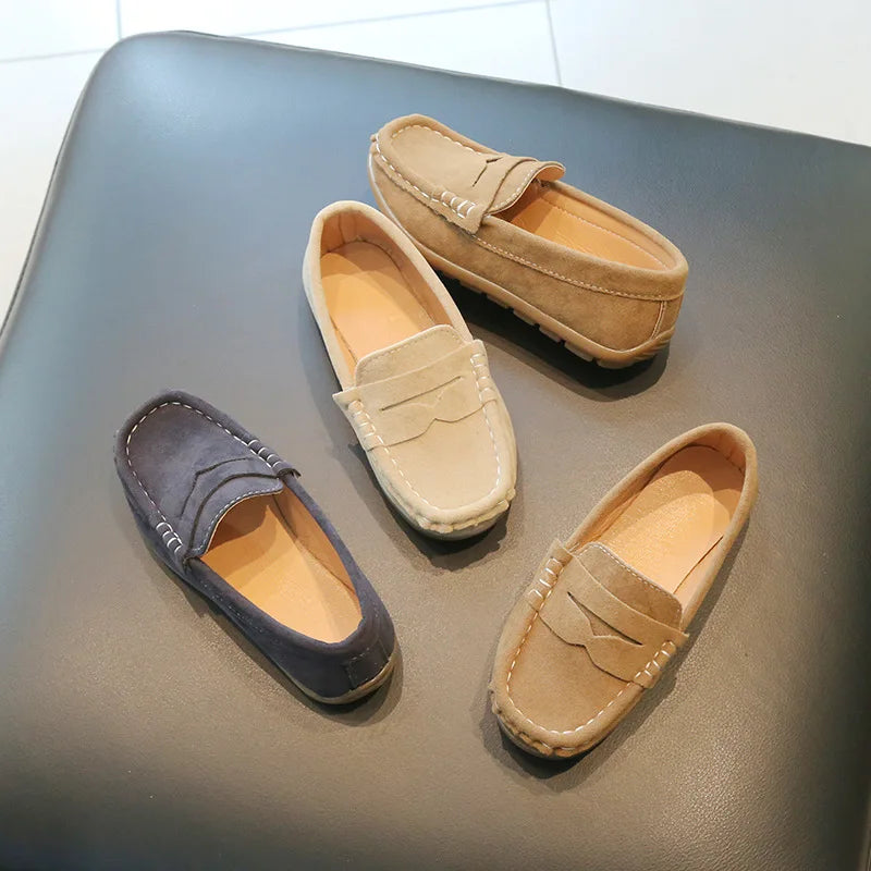 Children Casual Slip on Shoes Boys Lightweight Soft Sole Non Slip Outdoor Walking Shoes Kids Breathable Solid Color Loafer Shoes