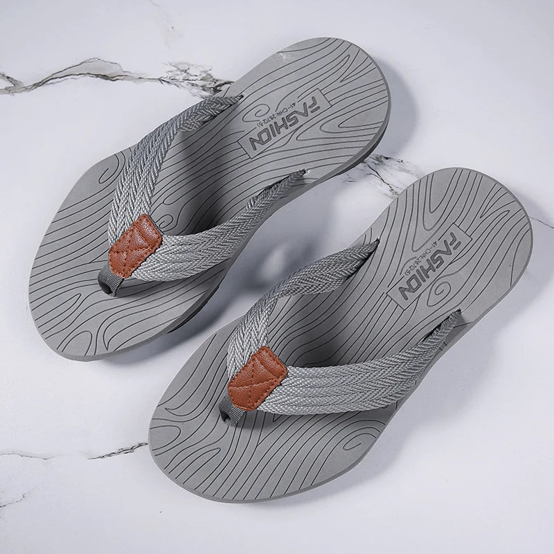 2024 New Flip-flops Slippers Men's Summer Platform Sandals Men's Simple Casual Sandals Indoor and Outdoor Beach Shoes