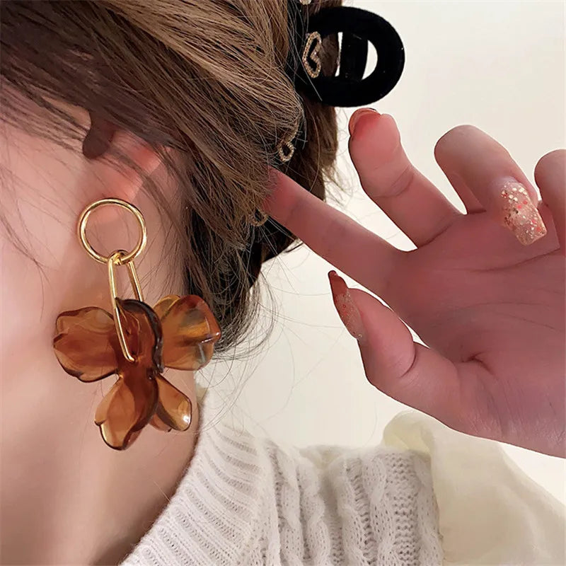Vintage Irregular Metal Petals Earrings
