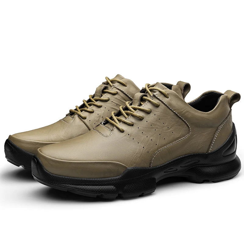 The 2025 New Men's Casual Shoes Feature A Genuine Cowhide Upper, Comfortable Lining, and Street Fashion Business Leather Shoes
