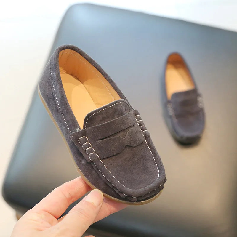 Children Casual Slip on Shoes Boys Lightweight Soft Sole Non Slip Outdoor Walking Shoes Kids Breathable Solid Color Loafer Shoes