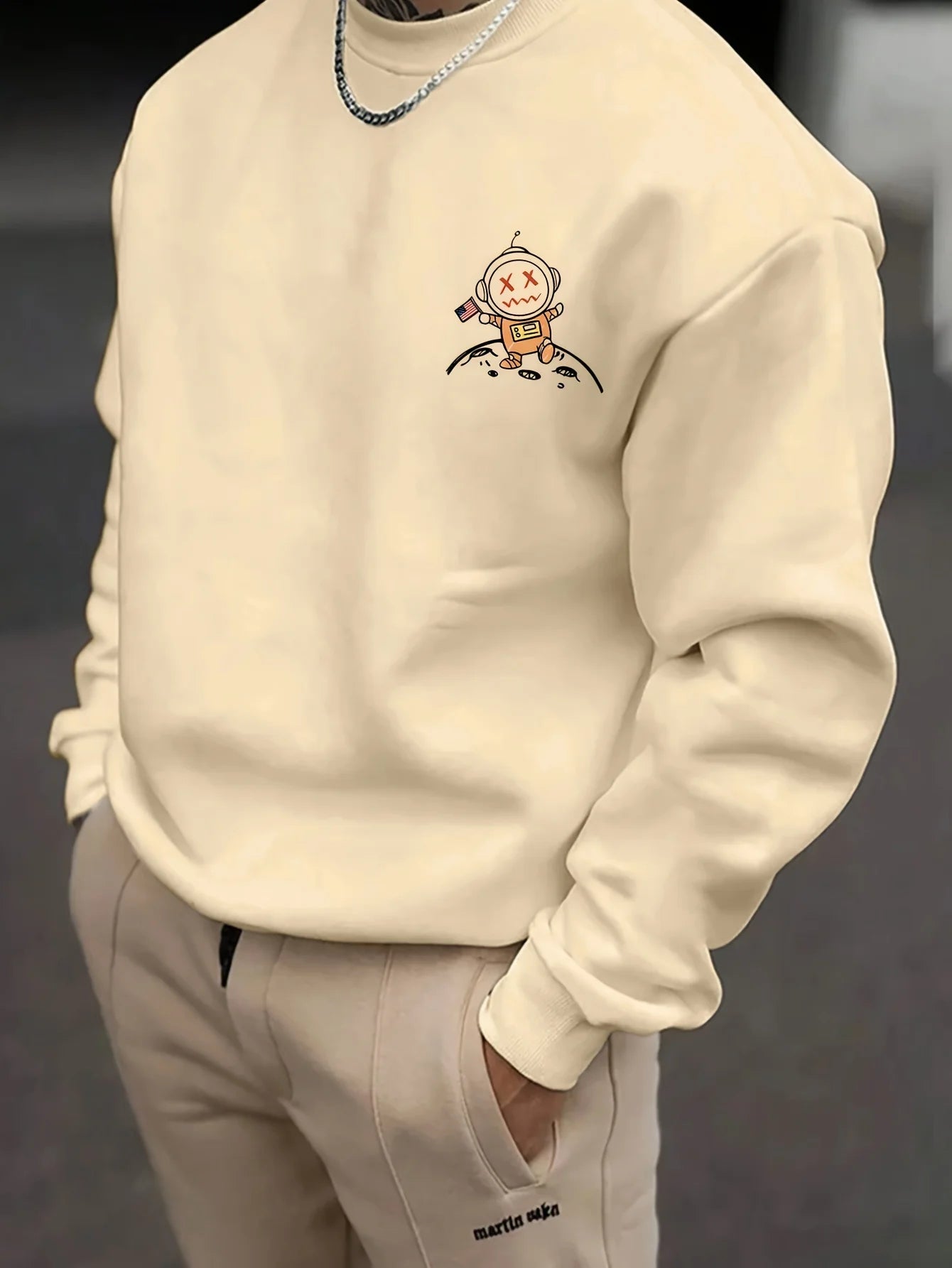 Casual loose astronaut cartoon print long sleeved round neck sweatshirt