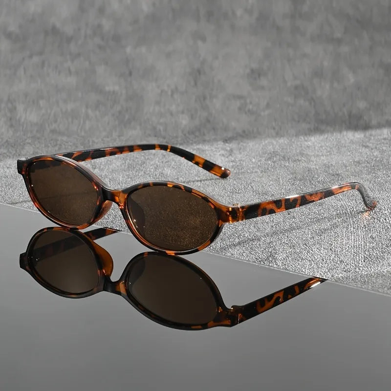 1 Paire de Lunettes Tendance Homme et Femme à Monture Ovale Classique Style Années 2000, Parfaites pour la Photographie et les Tenues Décontractées