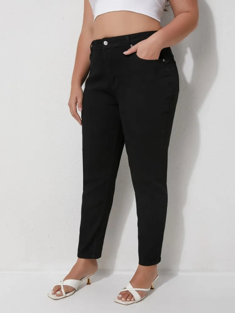Plus Size Black Jeans Mid rise Ankle length Women's Denim Trousers Classic Design Fashion Staple