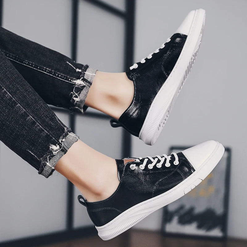 Fashionable Men's Lace-Up Casual Shoe Comfortable Lightweight Breathable Daily Walking Shoe Anti-Slip  Wear-Resistant Flat Shoes